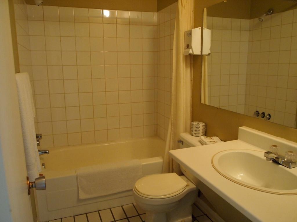 Motel Lyse Rimouski Habitación foto